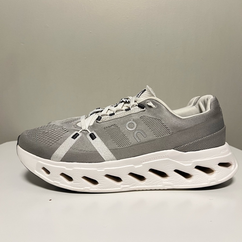 On Running Men's Grey and White Cloudnova Sneakers